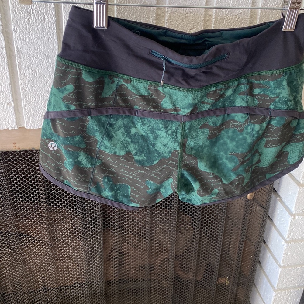 Shorts - Picture 2 of 3